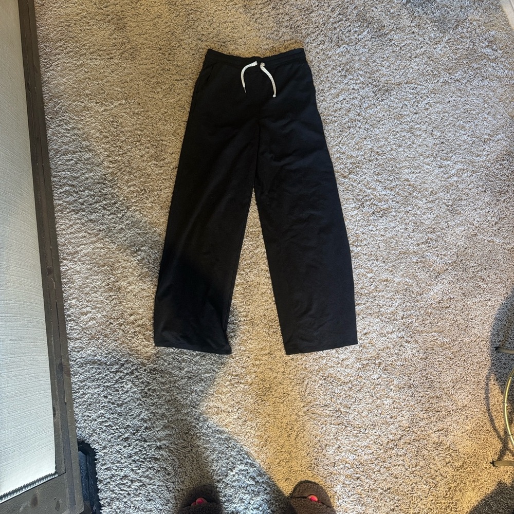 Vuori Halo Essential Wideleg Pant - Picture 4 of 4